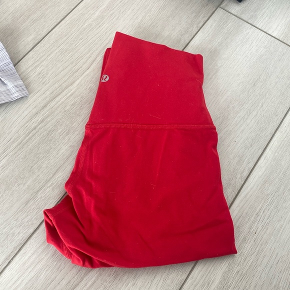 lululemon red aligns 25 inch size 4 - Picture 2 of 3
